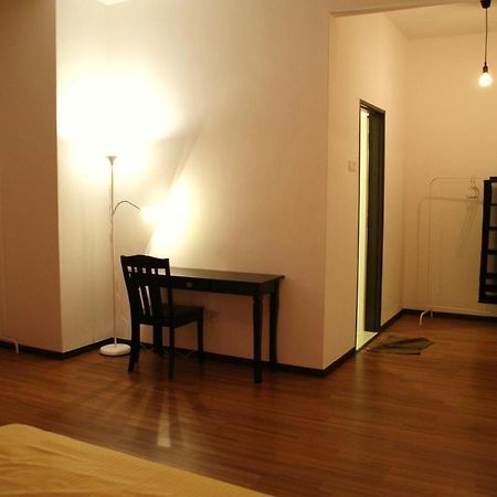 แชมร็อค ซีวิว 11 บีช วิลลา Villa บาตูเฟอริงกี ภายนอก รูปภาพ